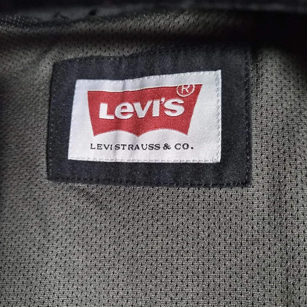 Levi's Mens Large Black Hooded Rain Jacket Lightweight Windbreaker Full Zip... - Picture 5 of 10